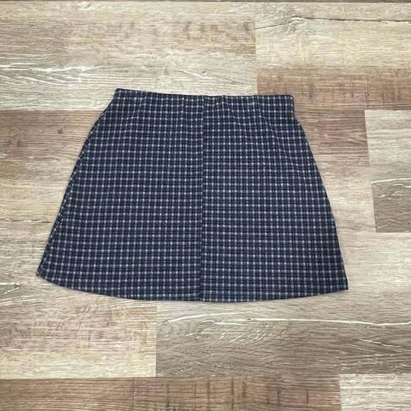 Urban Outfitters Plaid Skirt - Picture 3 of 4